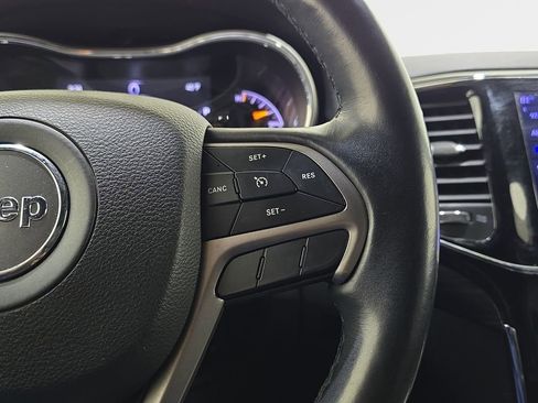 Used 2019 Jeep Grand Cherokee Altitude image 21