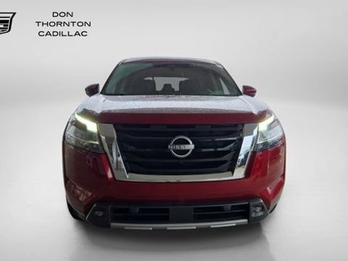 Used 2022 Nissan Pathfinder SL AWD/4WD image 8