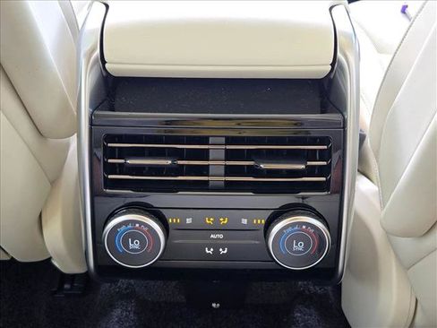 Certified 2026 Land Rover Range Rover SE AWD/4WD image 18
