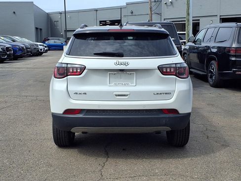 Used 2024 Jeep Compass Limited image 5