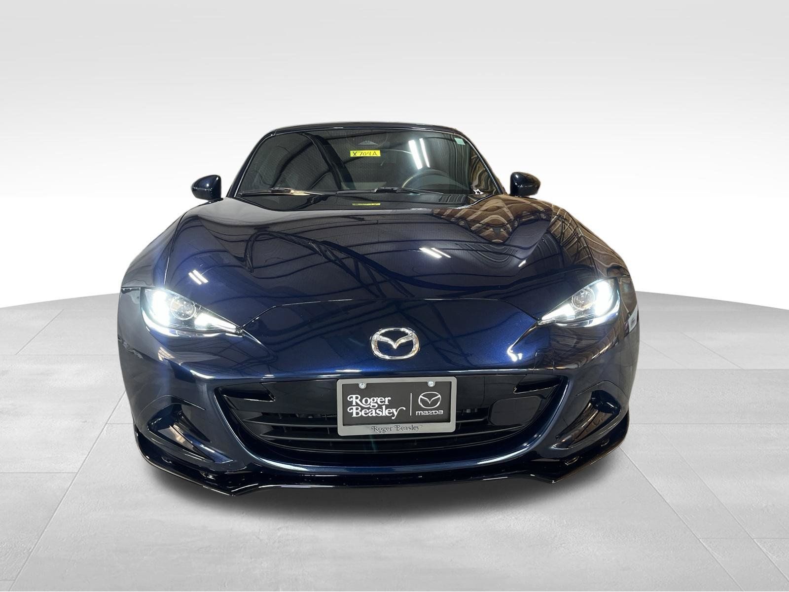 Certified 2025 MAZDA MX-5 Miata RF Grand Touring RWD image 2