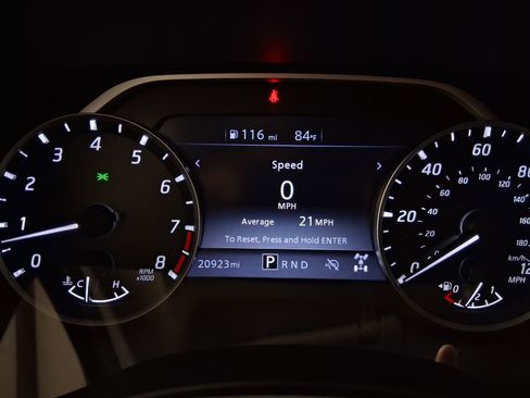 Used 2024 Nissan Frontier SV AWD/4WD image 5