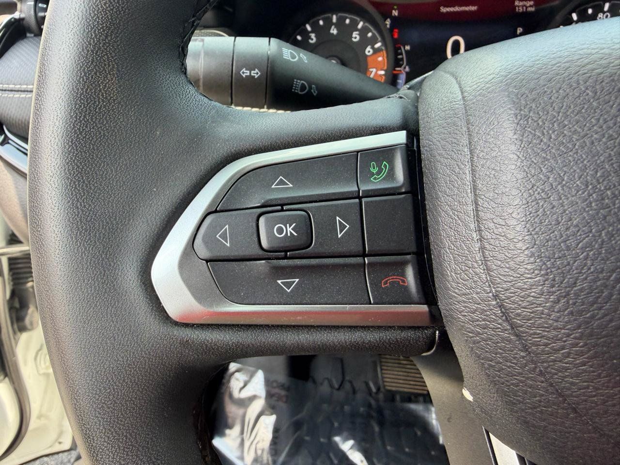 Used 2024 Jeep Compass Latitude w/ Convenience Group AWD/4WD image 27