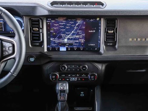 New 2025 Ford Bronco Badlands image 13