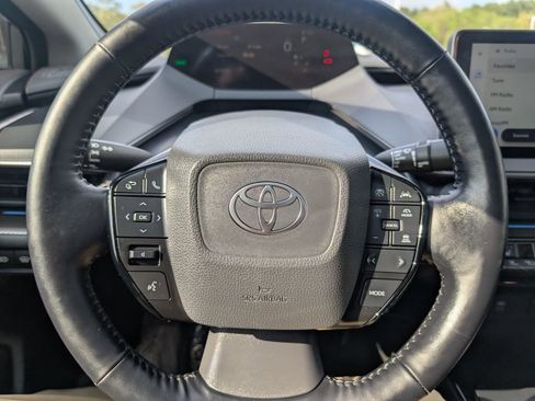 Used 2024 Toyota Prius XLE AWD/4WD image 27