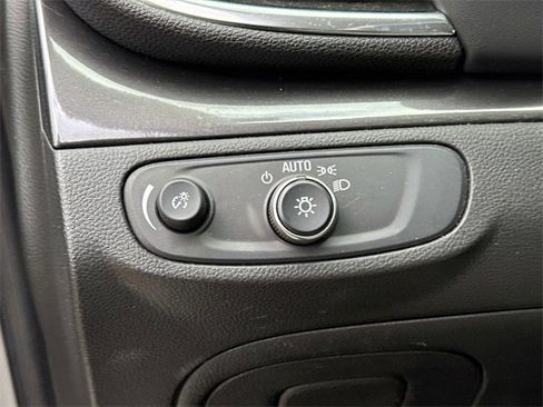 Used 2018 Buick Encore Preferred image 26