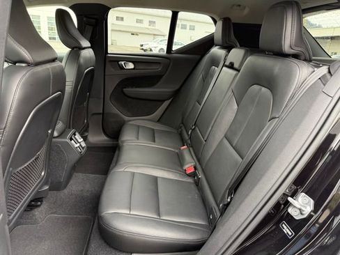Used 2021 Volvo XC40 T5 Inscription w/ Protection Package image 16