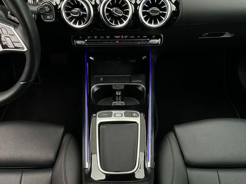 Used 2025 Mercedes-Benz GLA 250 image 15