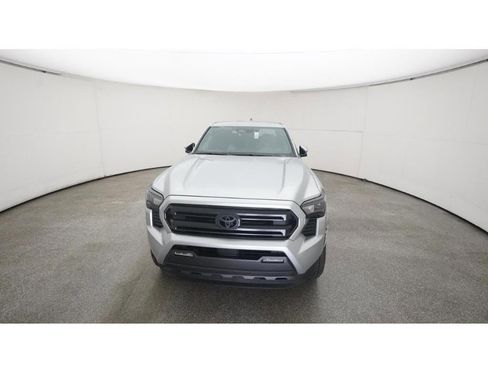 New 2025 Toyota Tacoma SR5 image 15