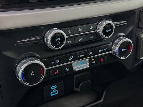 Used 2023 Ford F150 XLT w/ Equipment Group 302A High image 17