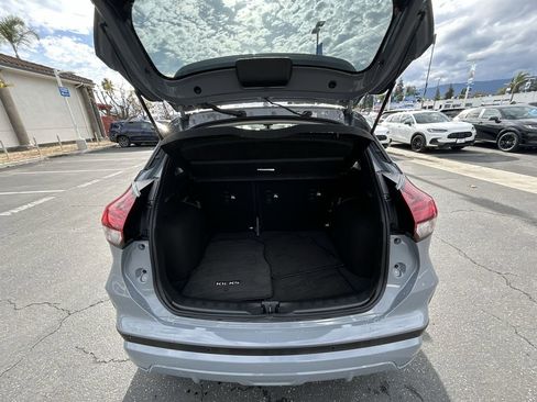 Used 2024 Nissan Kicks SR w/ SR Premium Package image 22