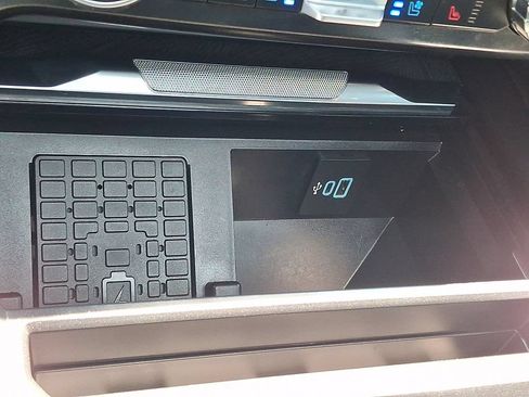 Used 2024 Ford F350 Platinum AWD/4WD image 27