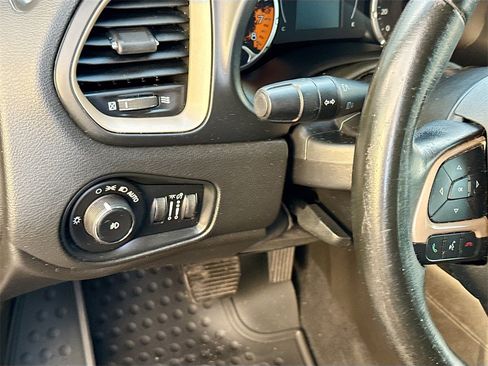 Used 2016 Jeep Renegade Latitude image 11