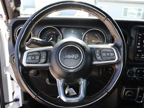 Used 2023 Jeep Wrangler Unlimited Sahara AWD/4WD image 20