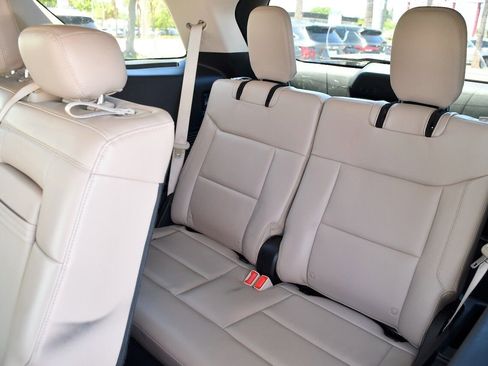 Used 2024 Ford Explorer XLT w/ Equipment Group 202A image 12