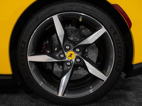Used 2023 Ferrari Portofino M RWD image 37