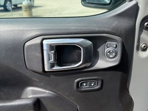 Used 2022 Jeep Wrangler Unlimited Sport image 8