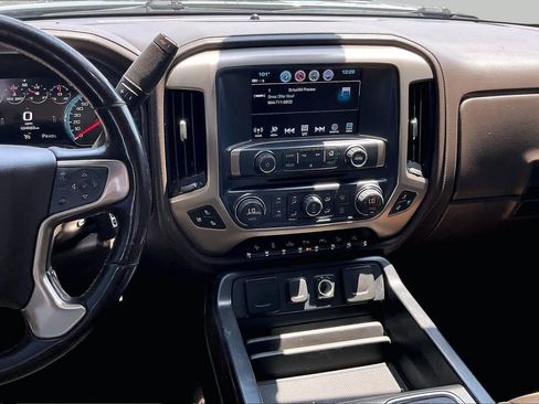 Used 2018 GMC Sierra 1500 Denali RWD image 7