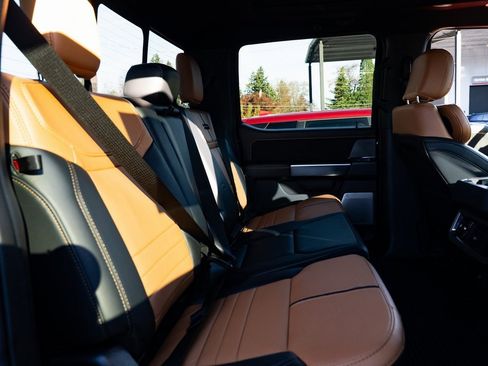 Used 2024 Ford F350 Platinum image 23