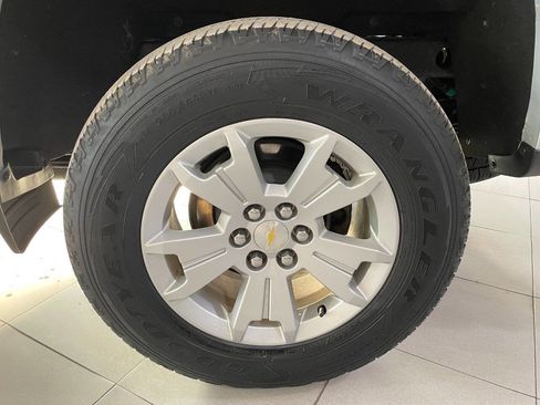 Used 2018 Chevrolet Colorado LT w/ LT Convenience Package image 12