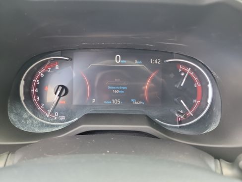 Used 2025 Toyota RAV4 LE AWD/4WD image 30