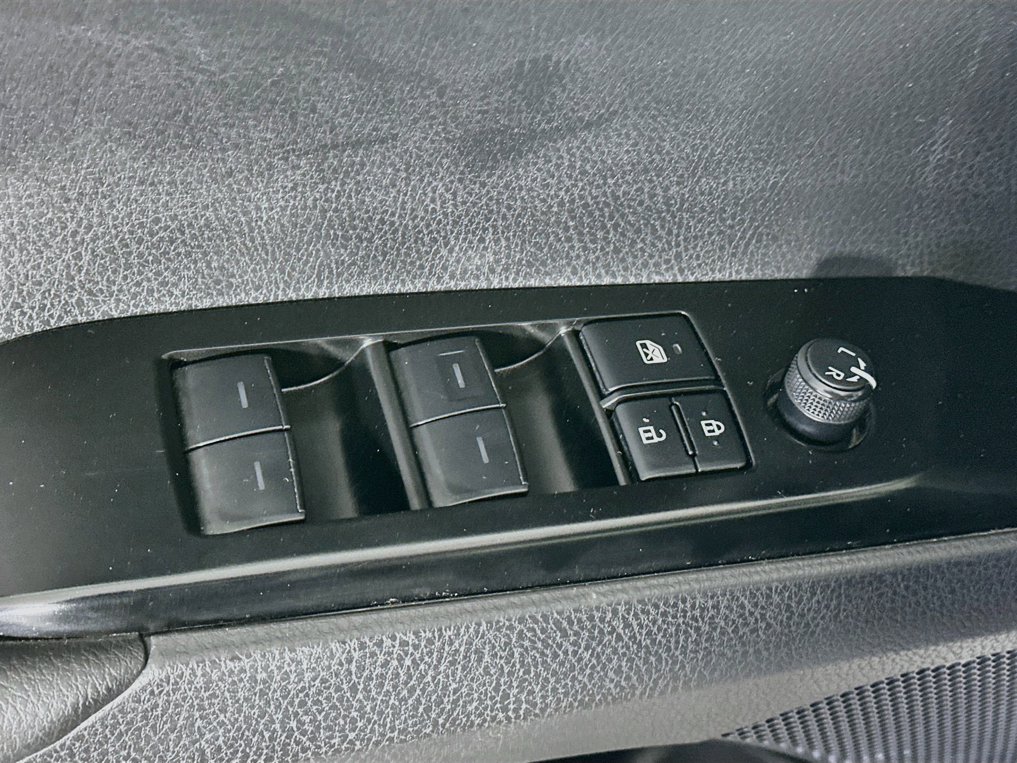 Used 2025 Toyota Camry LE FWD image 15