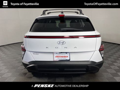 Used 2025 Hyundai Kona SEL image 9