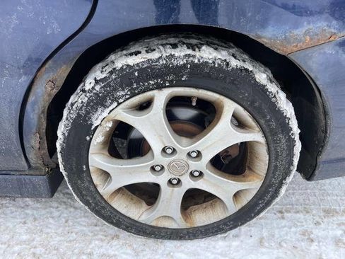 Used 2010 MAZDA MAZDA5 Touring image 12