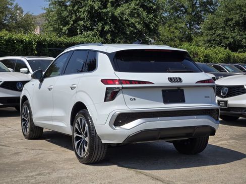 Certified 2026 Audi Q3 quattro 2.0T AWD/4WD image 11