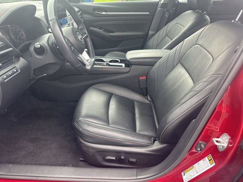 Used 2023 Nissan Altima 2.5 SR w/ SR Premium Package FWD image 16
