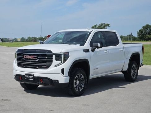 Used 2025 GMC Sierra 1500 AT4 AWD/4WD image 3