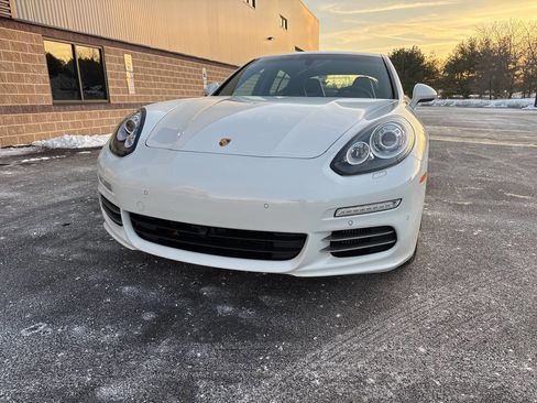 Used 2015 Porsche Panamera 4S image 6