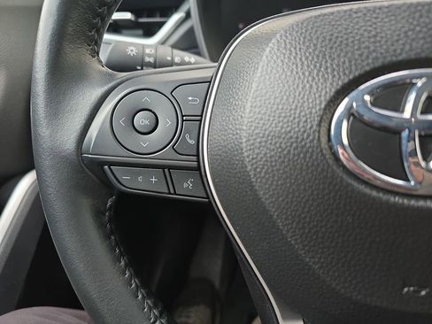 Used 2025 Toyota Corolla Cross XLE AWD/4WD image 19