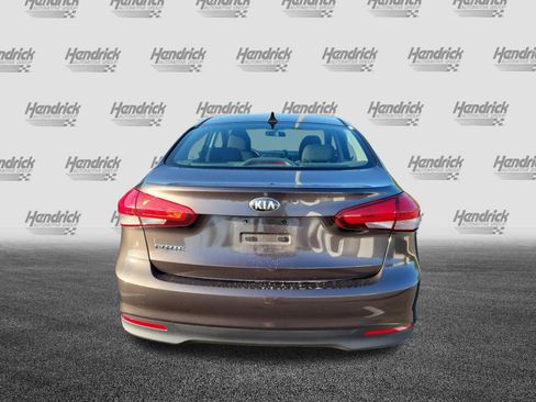 Used 2017 Kia Forte LX FWD image 9