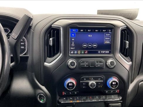 Used 2020 GMC Sierra 1500 AT4 w/ Off-Road Performance Package image 5