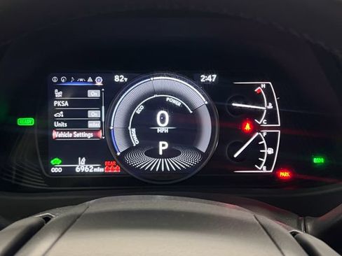 Certified 2024 Lexus UX 250h FWD image 17