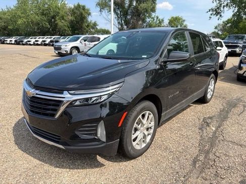 Used 2024 Chevrolet Equinox LT AWD/4WD image 4