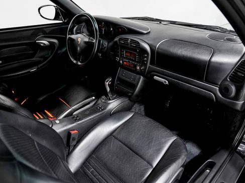 Used 2004 Porsche 911 Carrera RWD image 26