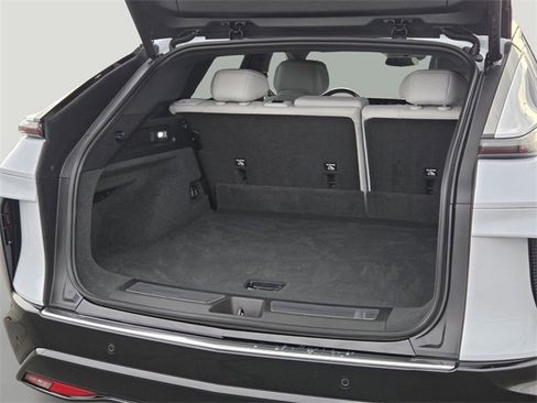 New 2026 Cadillac Lyriq Luxury image 17