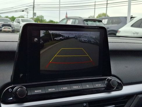 Used 2023 Kia Forte LXS w/ LXS Technology Package FWD image 18