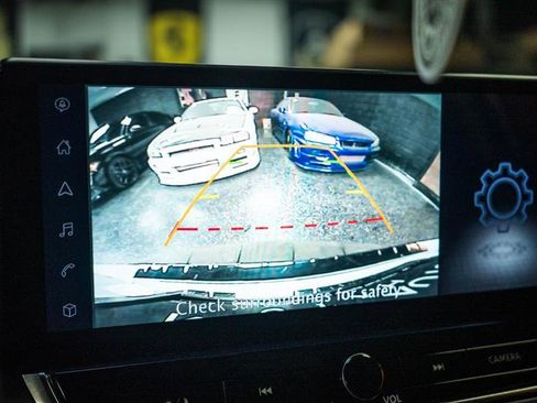 Used 2023 Nissan Altima 2.5 SV w/ SV Premium Package image 21