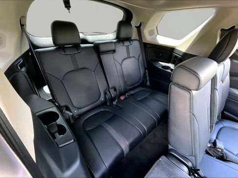Used 2025 Honda Pilot Touring image 20