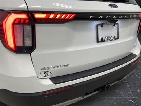 Used 2026 Ford Explorer Active w/ Active Comfort Package AWD/4WD image 40