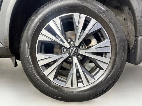 Certified 2023 Nissan Rogue SV w/ SV Premium Package image 29