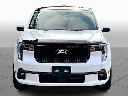 Used 2025 Ford Maverick Lobo image 3