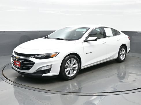 Used 2019 Chevrolet Malibu LT image 2
