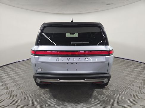 Used 2024 Rivian R1S Adventure AWD/4WD image 4