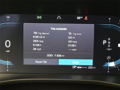 Used 2023 Volvo XC40 B5 Plus w/ Protection Package Premier image 25