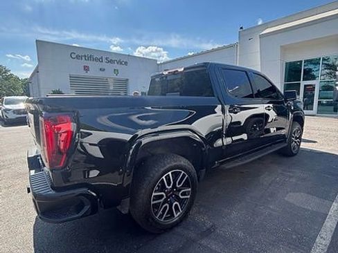 Used 2025 GMC Sierra 1500 AT4 w/ AT4 Premium Package AWD/4WD image 4