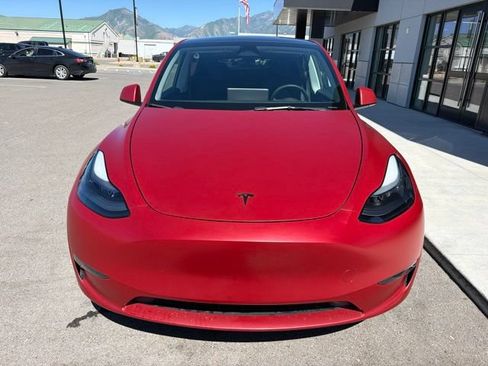 Used 2023 Tesla Model Y Long Range AWD/4WD image 2